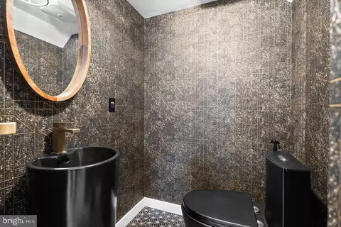 Bath - 4400 Q St NW, Washington, DC 20007 photo 1 of 4
