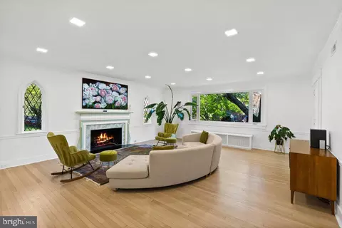 Living - 4400 Q St NW, Washington, DC 20007 photo 1 of 4