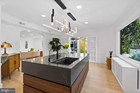 Kitchen - 4400 Q St NW, Washington, DC 20007 photo 4 of 7