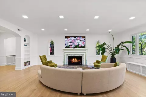 Living - 4400 Q St NW, Washington, DC 20007 photo 2 of 4