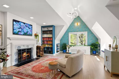 Living - 4400 Q St NW, Washington, DC 20007 photo 4 of 4