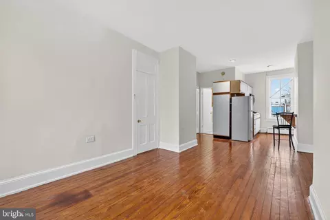 Living - 15 3rd St NE #5, Washington, DC 20002 photo 4 of 5