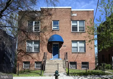 4234 Edson Pl NE #2, Washington, DC 20019