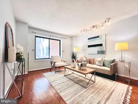 2111 Wisconsin Ave NW #110, Washington, DC 20007