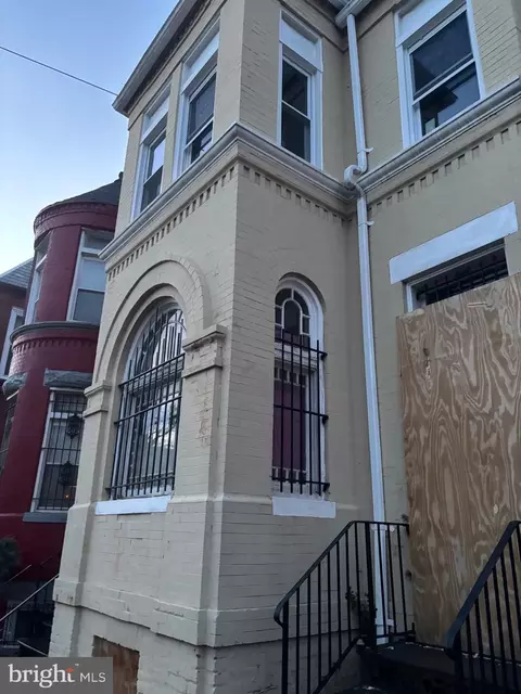 229 Elm St NW, Washington, DC 20001