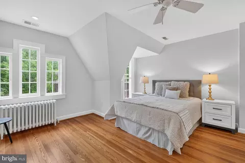 Bedroom - 1616 44th St NW, Washington, DC 20007 photo 4 of 7
