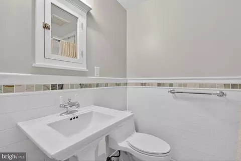 Bath - 1616 44th St NW, Washington, DC 20007 photo 4 of 6