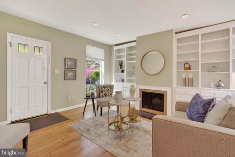 Living - 110 6th St SE, Washington, DC 20003 photo 2 of 2