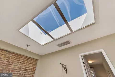 Entry Way - 110 6th St SE, Washington, DC 20003 photo 6 of 7