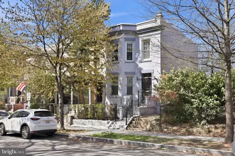 1020 10th St NE, Washington, DC 20002