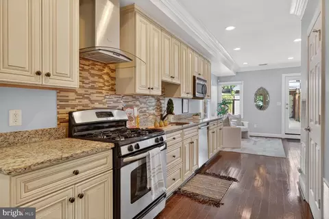 Entry Way - 803 9th St NE, Washington, DC 20002 photo 1 of 2