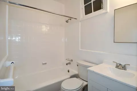Bath - 1431 Holbrook St NE, Washington, DC 20002 photo 1 of 4