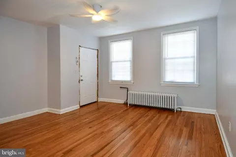 Living - 1431 Holbrook St NE, Washington, DC 20002 photo 2 of 5