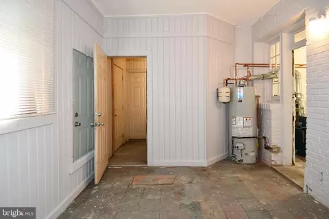 Entry Way - 1431 Holbrook St NE, Washington, DC 20002 photo 6 of 10