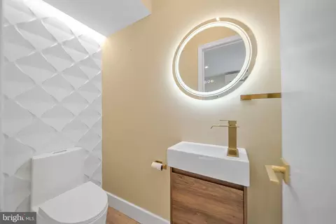 Bath - 1845 Corcoran St NE, Washington, DC 20009 photo 1 of 3
