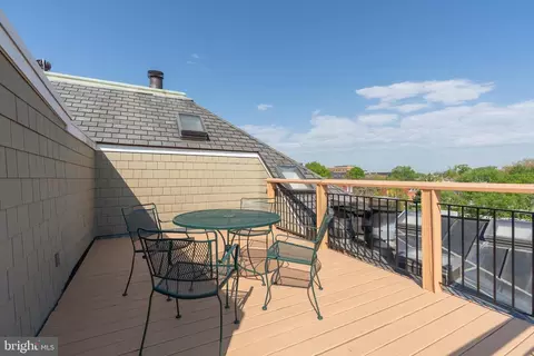 Exterior - 350 9th St SE #26, Washington, DC 20003 photo 4 of 9