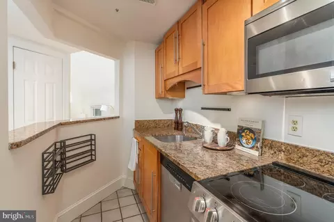 Kitchen - 350 9th St SE #26, Washington, DC 20003 photo 4 of 4