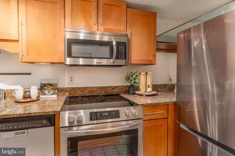 Kitchen - 350 9th St SE #26, Washington, DC 20003 photo 3 of 4