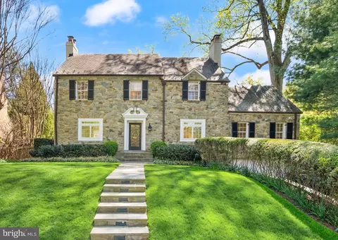 5058 Sedgwick St NW, Washington, DC 20016