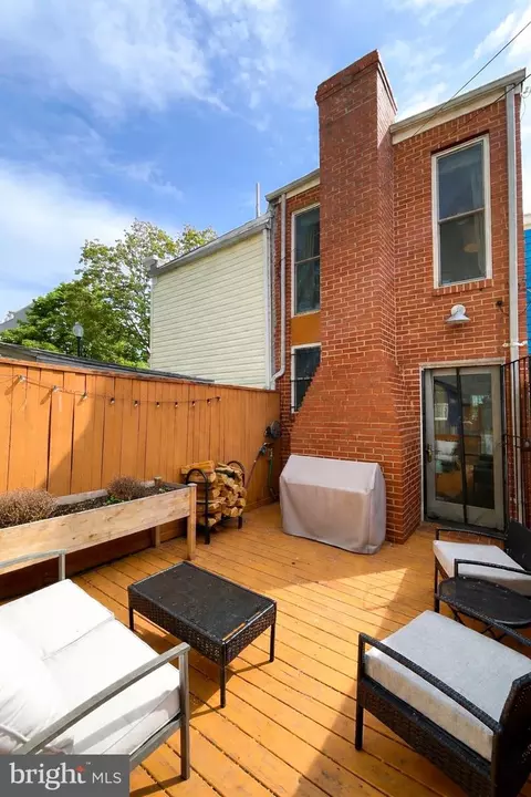 Exterior - 903 12th St SE, Washington, DC 20003 photo 3 of 5