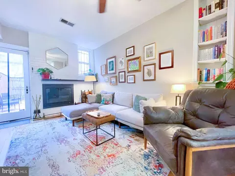 Living - 903 12th St SE, Washington, DC 20003 photo 1 of 2