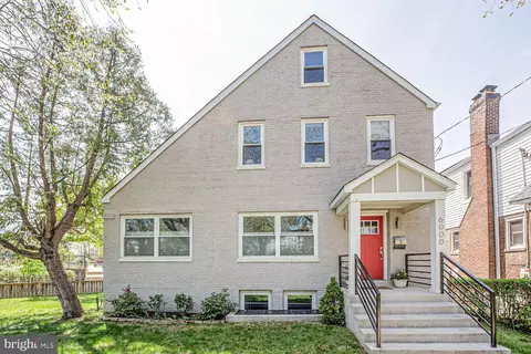 6000 N Dakota Ave NW, Washington, DC 20011