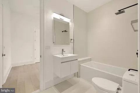 Bath - 329 8th St NE, Washington, DC 20002 photo 5 of 6