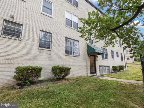 4508 B St SE #3, Washington, DC 20019