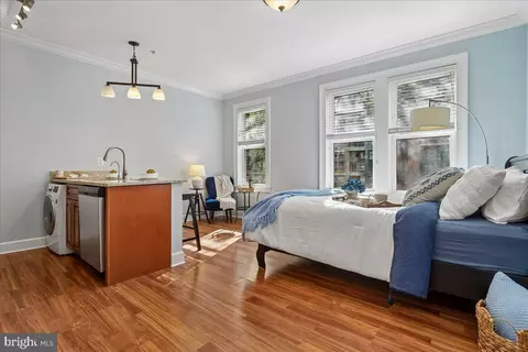 1121 24th St NW #309, Washington, DC 20037