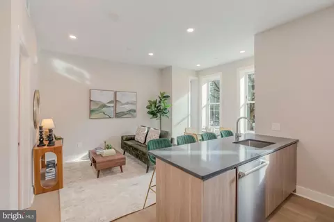 933 N Street St NW #202, Washington, DC 20001