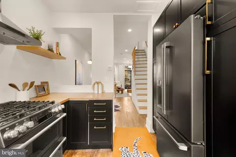Entry Way - 1237 Potomac Ave SE, Washington, DC 20003 photo 3 of 5
