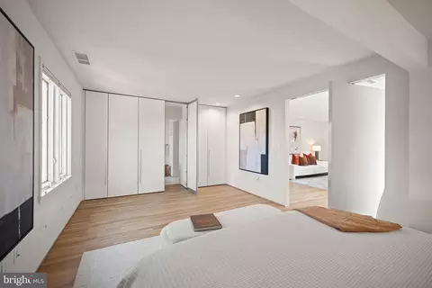 Bedroom - 2319 Bancroft Pl NW, Washington, DC 20008 photo 4 of 7