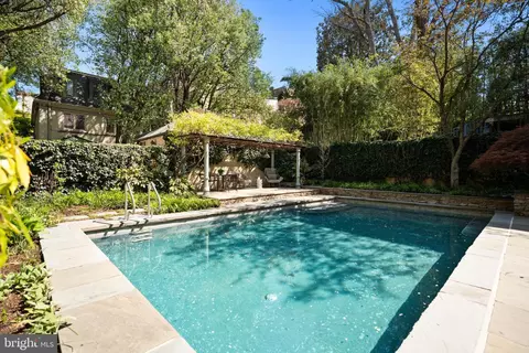 Exterior - 2319 Bancroft Pl NW, Washington, DC 20008 photo 3 of 4