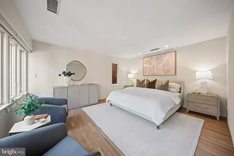 Bedroom - 2319 Bancroft Pl NW, Washington, DC 20008 photo 1 of 7
