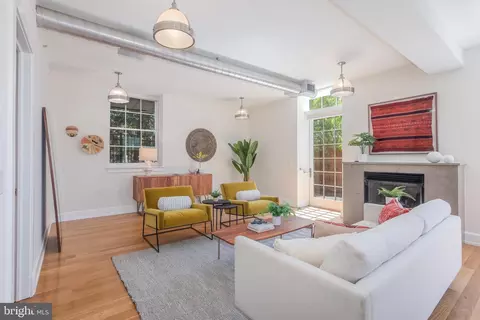 215 I St NE #105, Washington, DC 20002