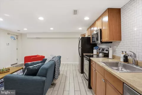 Kitchen - 641 L St NE, Washington, DC 20002 photo 4 of 5