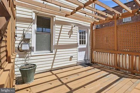 Exterior - 641 L St NE, Washington, DC 20002 photo 2 of 7