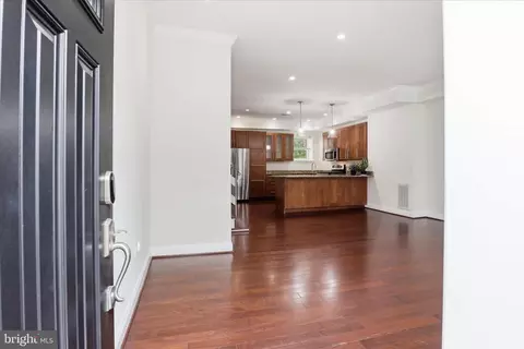 Entry Way - 641 L St NE, Washington, DC 20002 photo 1 of 3