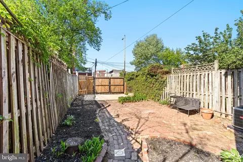 Exterior - 1112 I St SE, Washington, DC 20003 photo 6 of 8