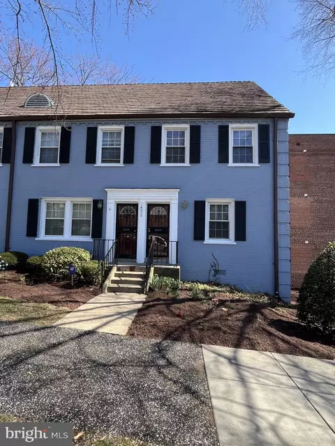 2002 38th St SE #B, Washington, DC 20020