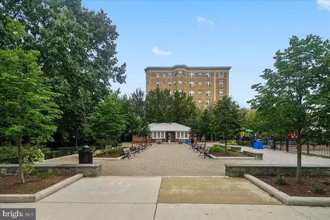 Exterior - 2370 Champlain St NW #35, Washington, DC 20009 photo 4 of 6