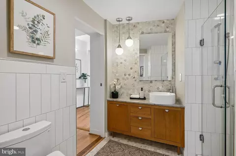 Bath - 2370 Champlain St NW #35, Washington, DC 20009 photo 3 of 3