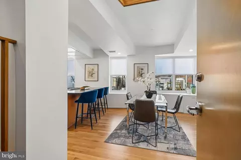 Entry Way - 2370 Champlain St NW #35, Washington, DC 20009 photo 3 of 7