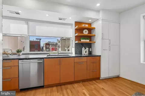 Kitchen - 2370 Champlain St NW #35, Washington, DC 20009 photo 5 of 6