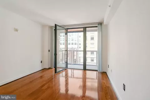 Living - 616 E Street St NW #721, Washington, DC 20004 photo 10 of 10