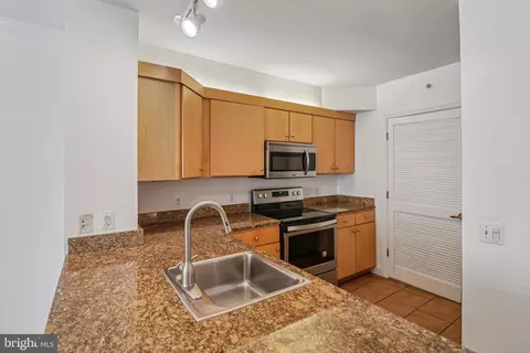 Kitchen - 616 E Street St NW #721, Washington, DC 20004 photo 4 of 4