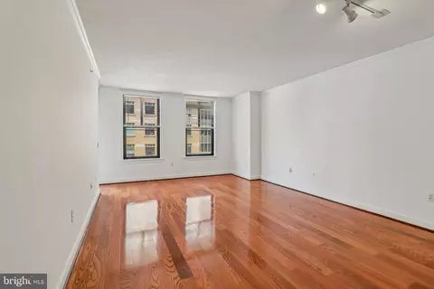 Living - 616 E Street St NW #721, Washington, DC 20004 photo 6 of 10
