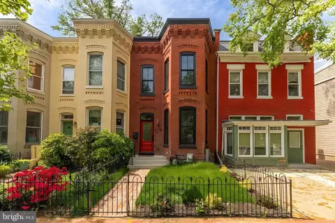 235 12th St SE, Washington, DC 20003
