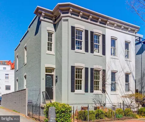 1523 Caroline St NW, Washington, DC 20009