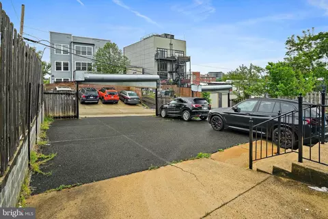 Exterior - 1921 2nd St NE #102, Washington, DC 20002 photo 4 of 4